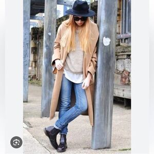 DR. MARTENS Flora Polished Smooth Chelsea Boot *NEW*